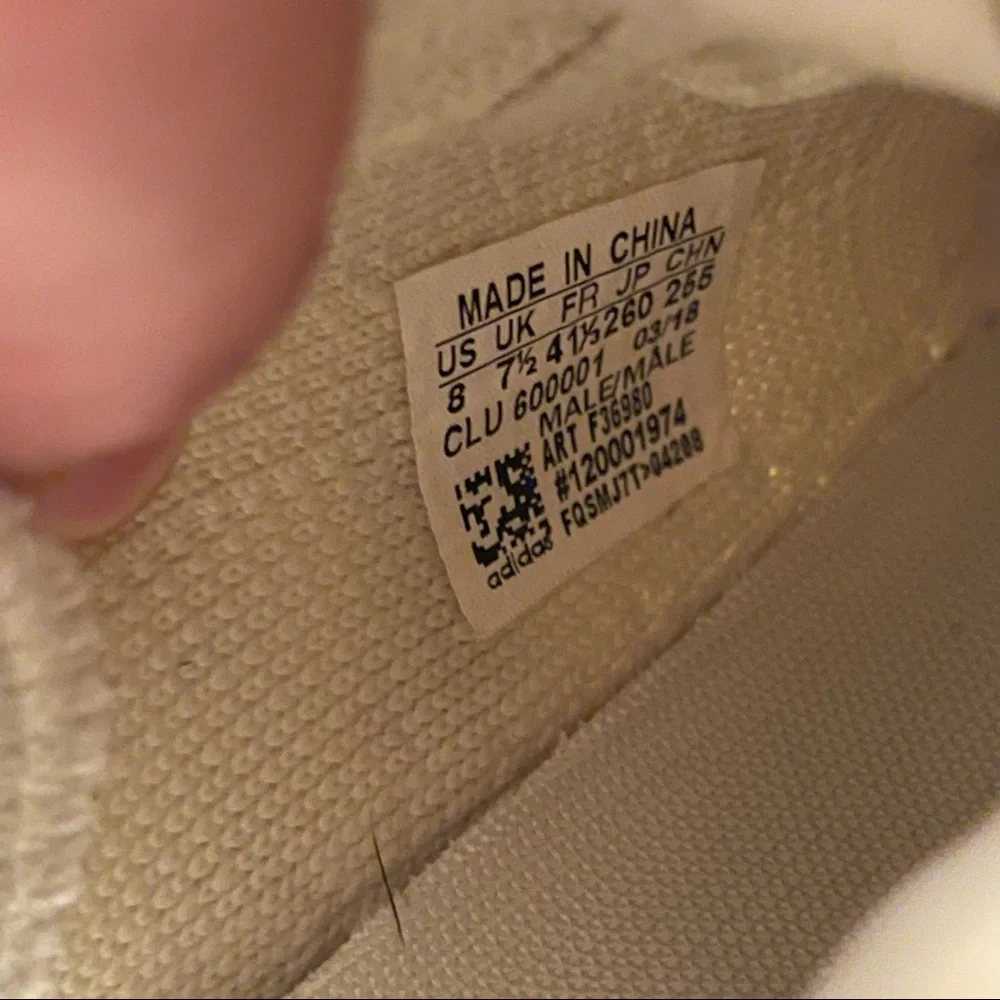 Yeezy Butter 350 V2 Sneakers - Picture 7 of 9